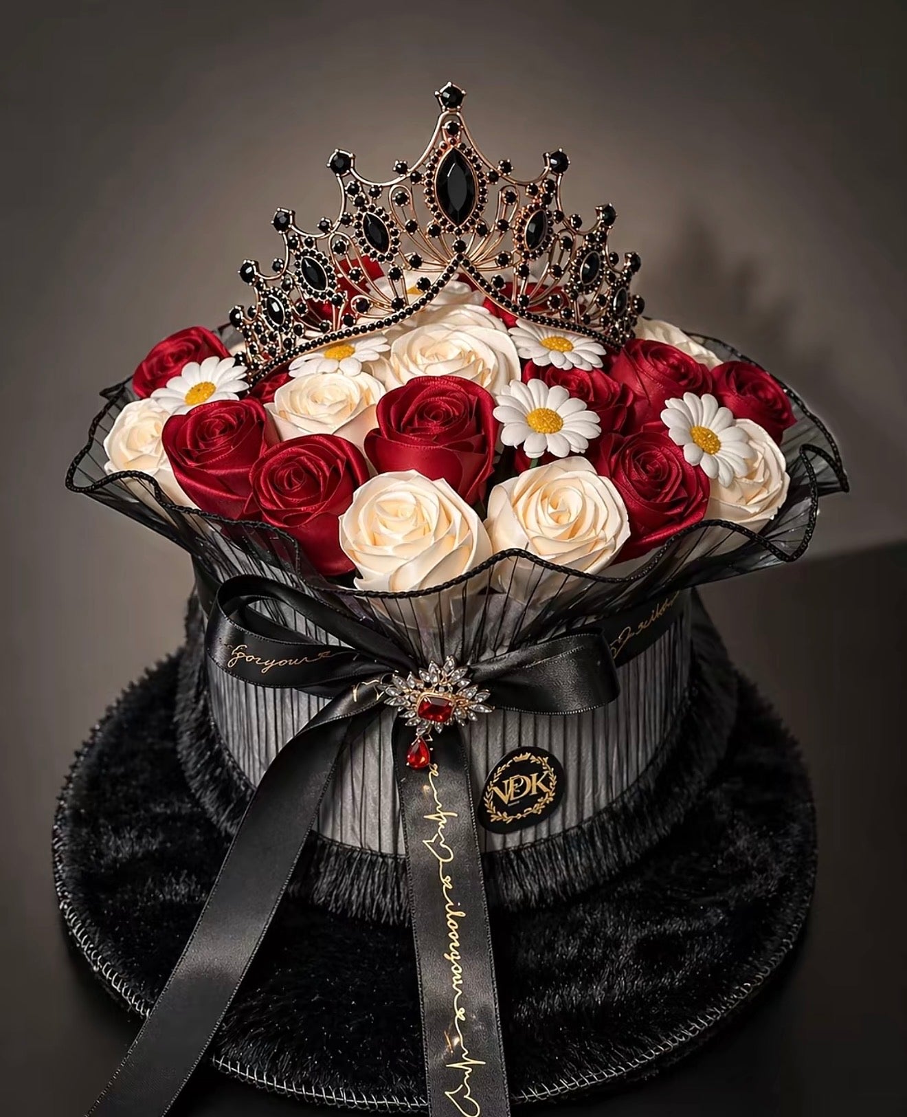 !!!LIMITIERT!!! Royal Crown Rosenbox – Luxus 3D Seidenrosen mit Krone